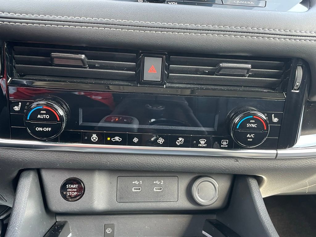 Used 2024 Nissan Rogue SL image 36