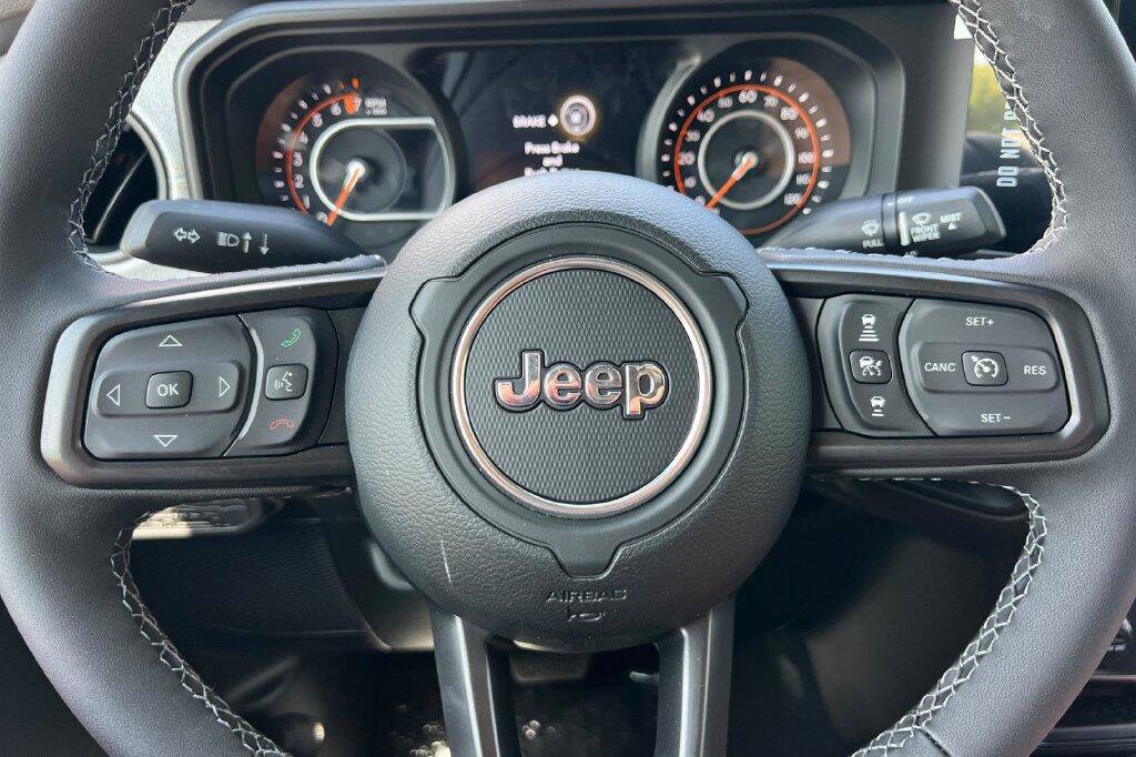 New 2026 Jeep Gladiator Sport AWD/4WD image 22
