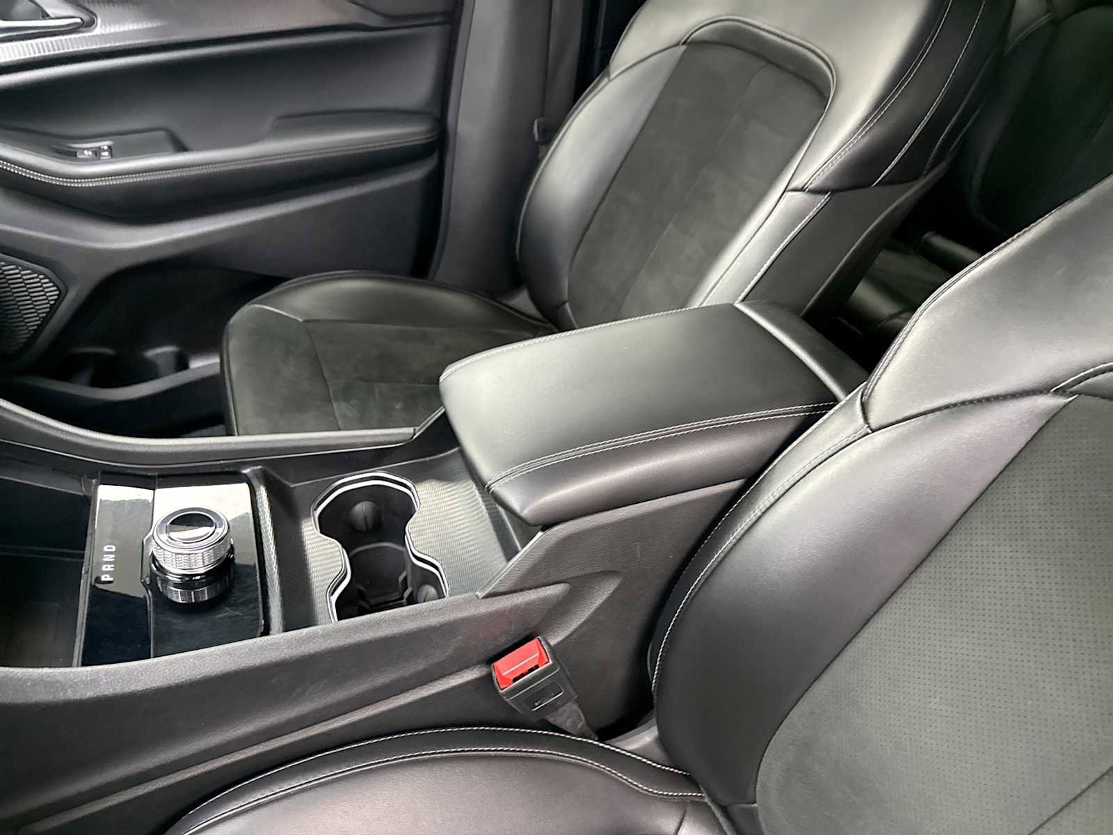 Used 2024 Jeep Grand Cherokee Altitude image 21