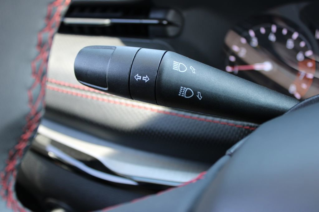 Used 2025 Jeep Compass Trailhawk image 37