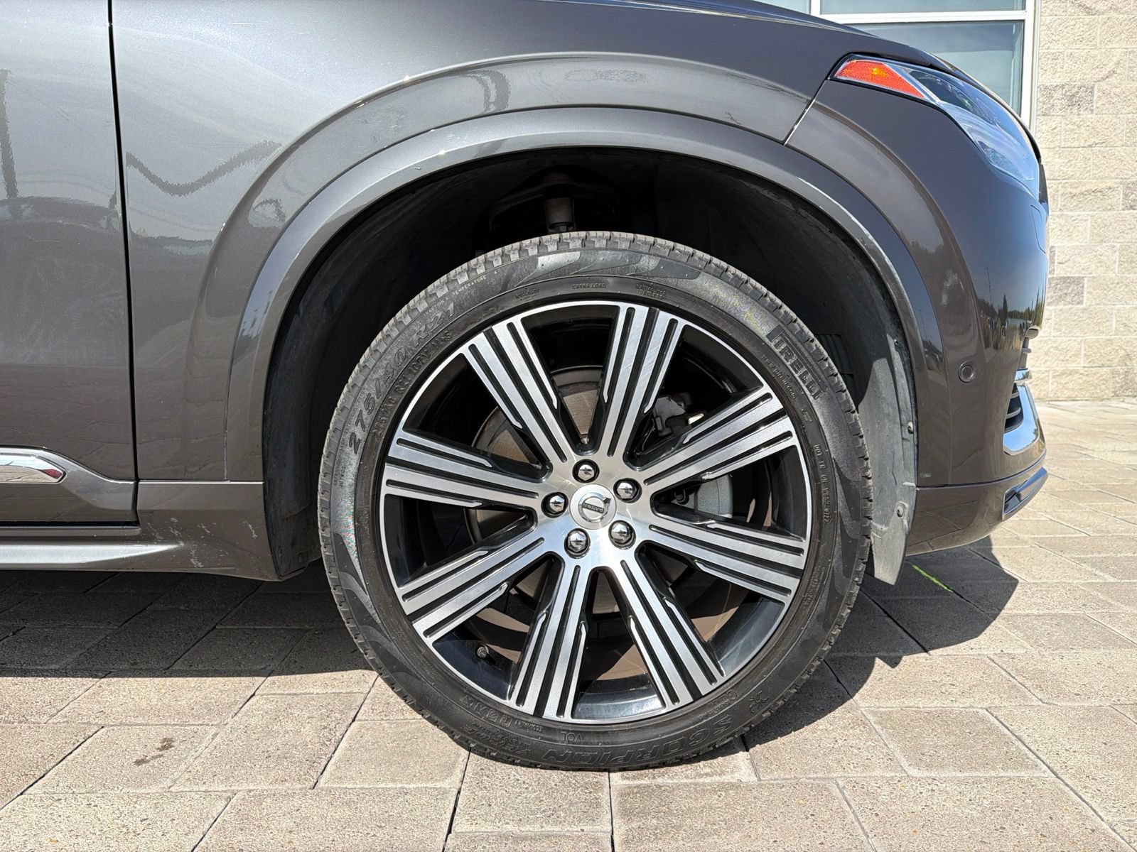 Used 2023 Volvo XC90 B6 Ultimate w/ Protection Package Premier AWD/4WD image 8