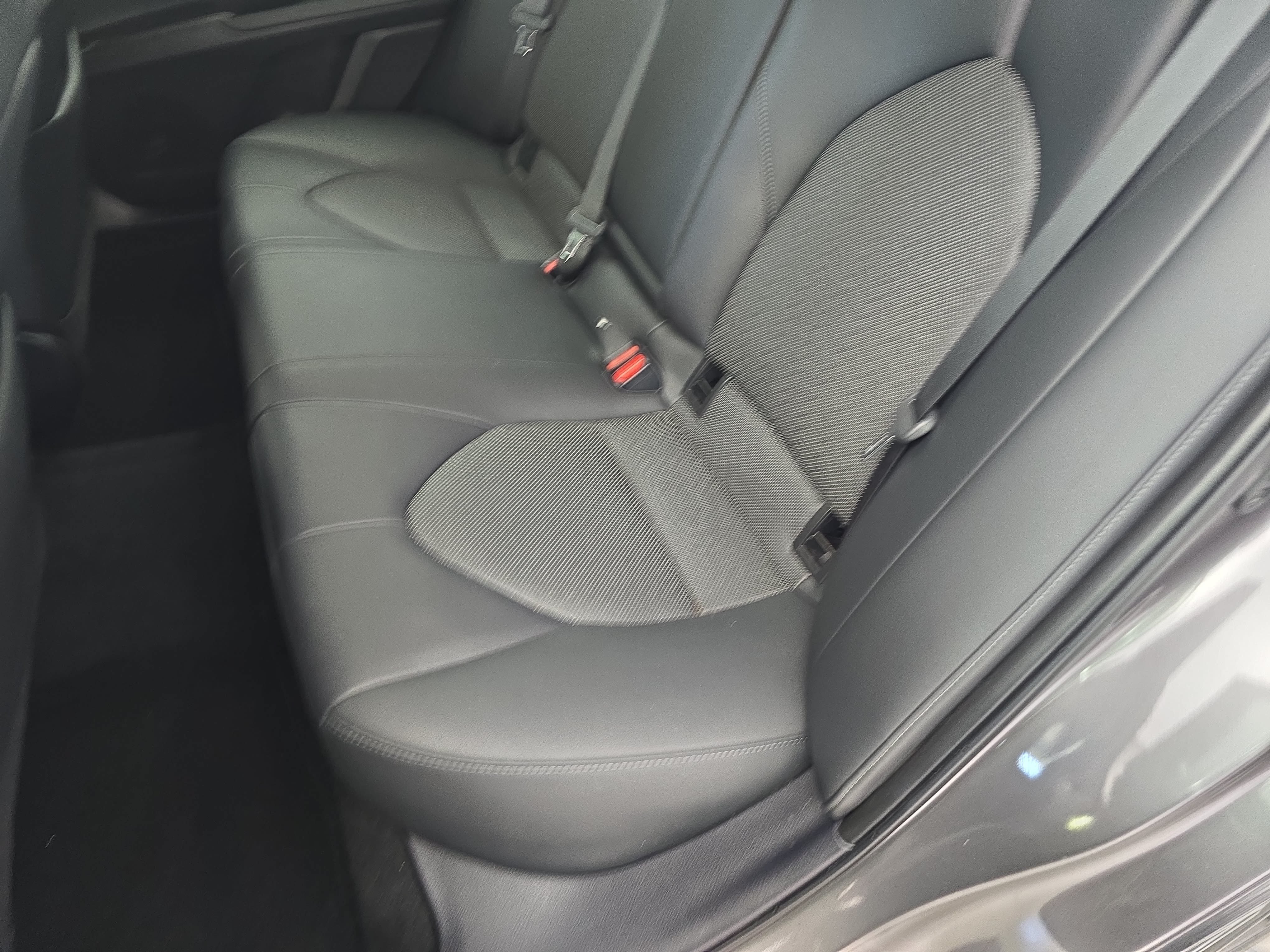 Used 2023 Toyota Camry XLE w/ Navigation Package FWD image 13