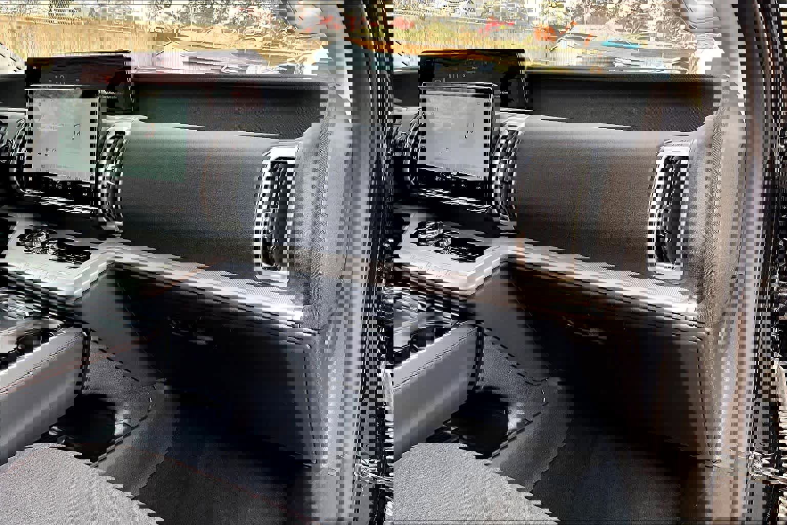 Certified 2025 Ford Expedition Active image 19