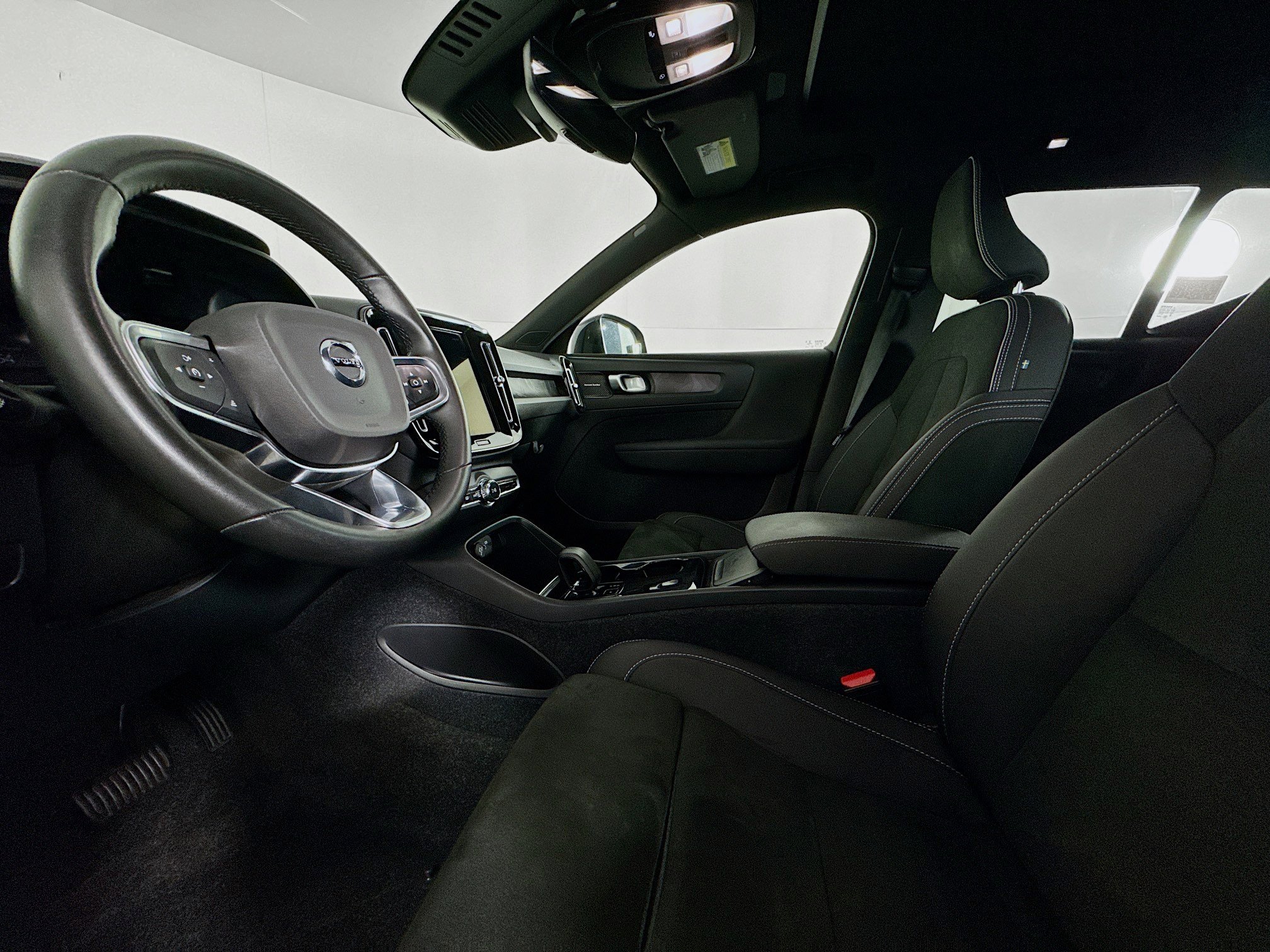 Used 2023 Volvo XC40 Recharge Ultimate image 20