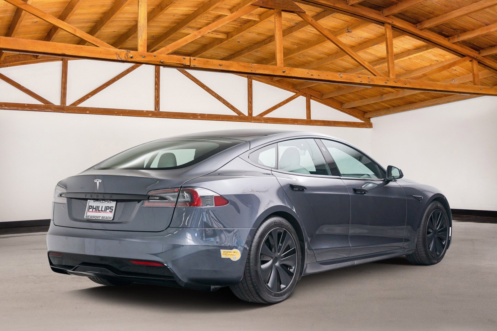 Used 2022 Tesla Model S Standard Range image 5