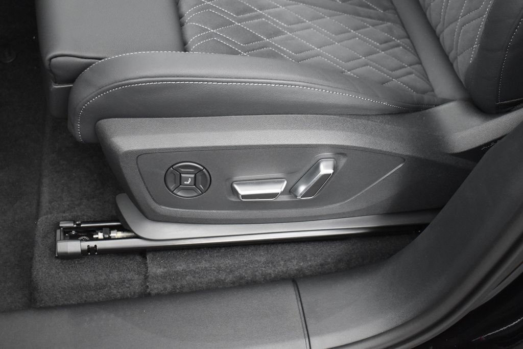 New 2027 Audi SQ6 e-tron Premium Plus AWD/4WD image 7