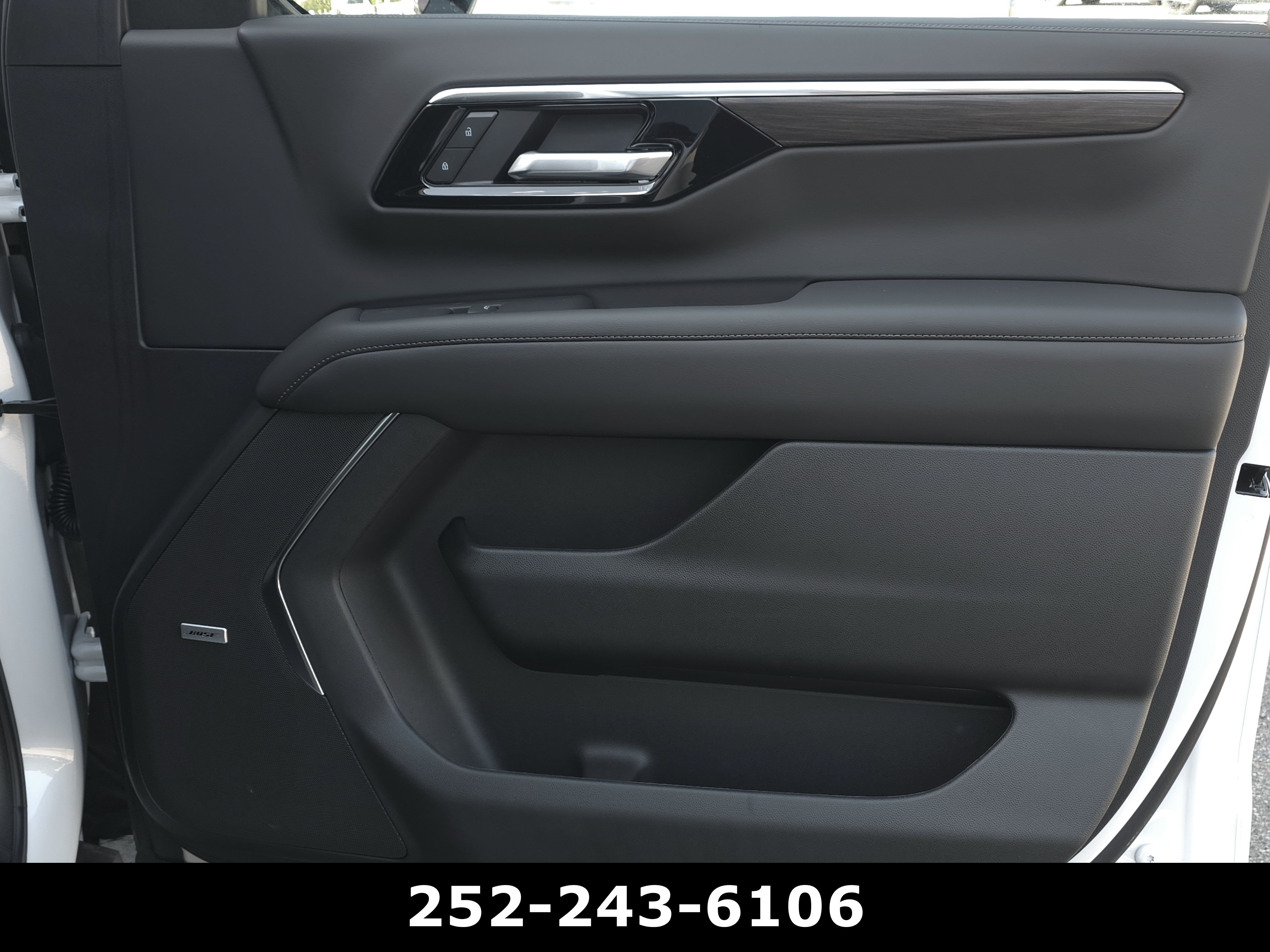 Used 2025 Chevrolet Suburban Z71 w/ Z71 Off-Road Package AWD/4WD image 51