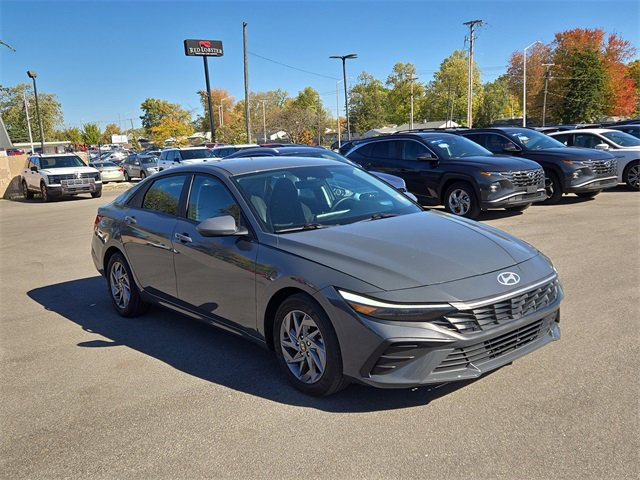 Certified 2024 Hyundai Elantra SEL image 4