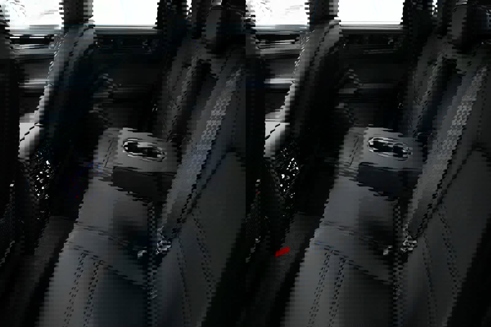 New 2026 Porsche Cayenne GTS image 30