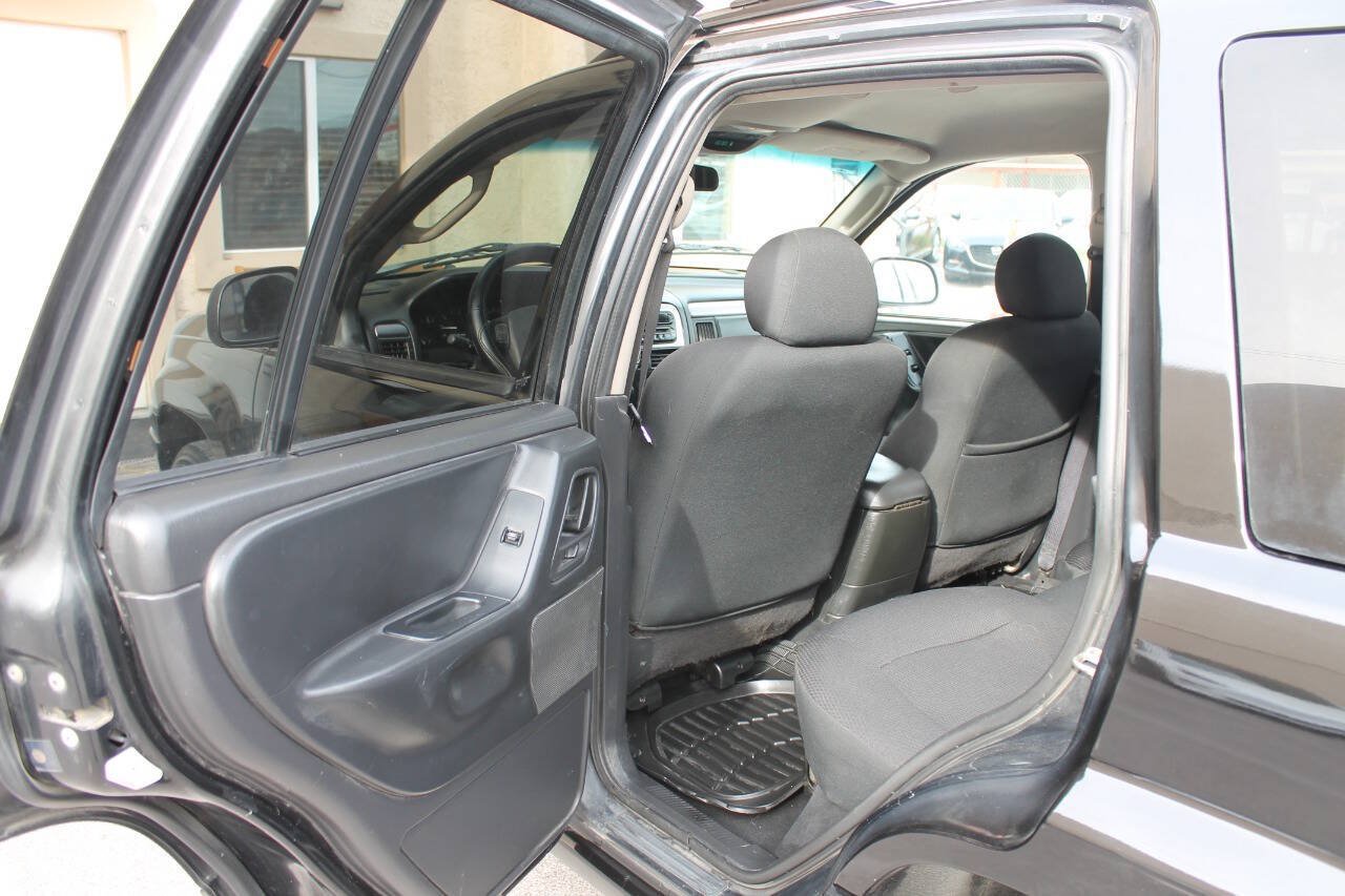 Used 2004 Jeep Grand Cherokee Laredo w/ Convenience Group AWD/4WD image 21