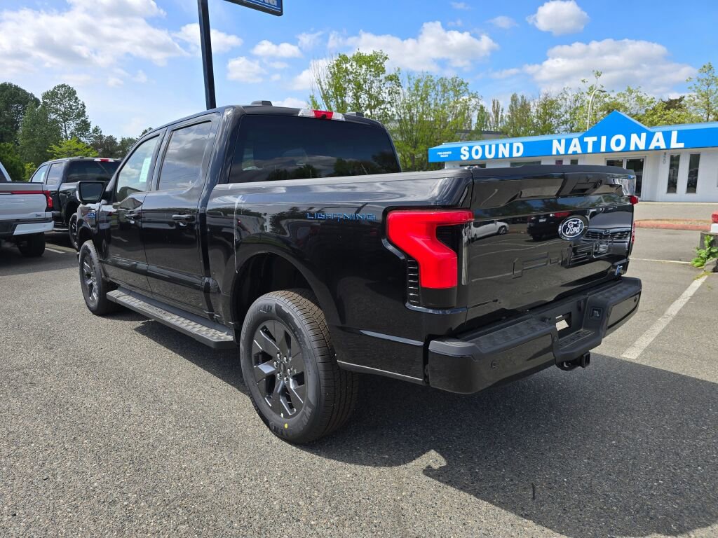 New 2025 Ford F150 Lightning Flash AWD/4WD image 3