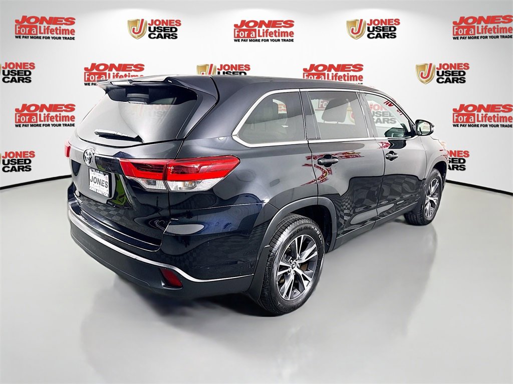 Certified 2019 Toyota Highlander LE image 16