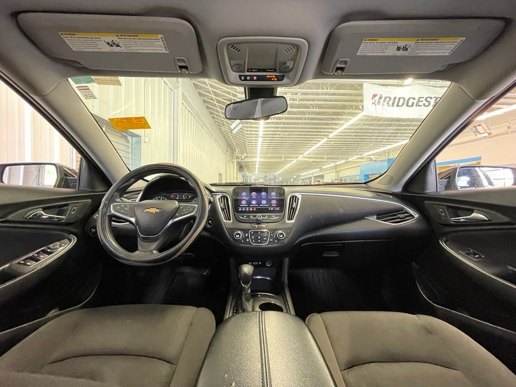 Used 2021 Chevrolet Malibu LT FWD image 28