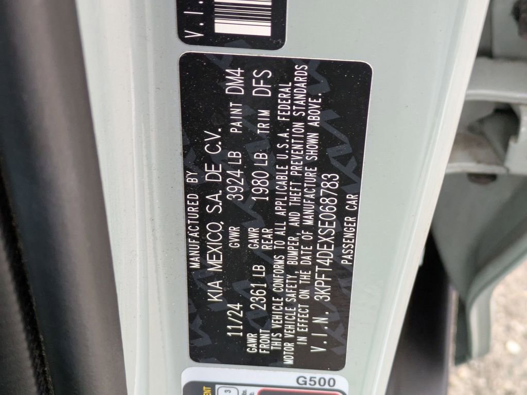 Used 2025 Kia K4 LXS image 32