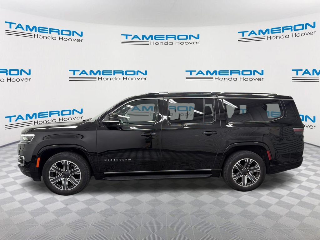 Used 2024 Jeep Wagoneer L Series II RWD image 2