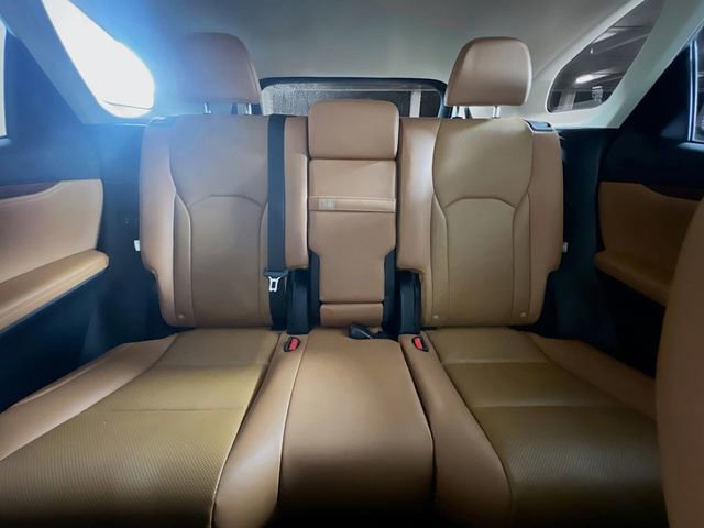 Used 2022 Lexus RX 350L Premium w/ Premium Package image 26