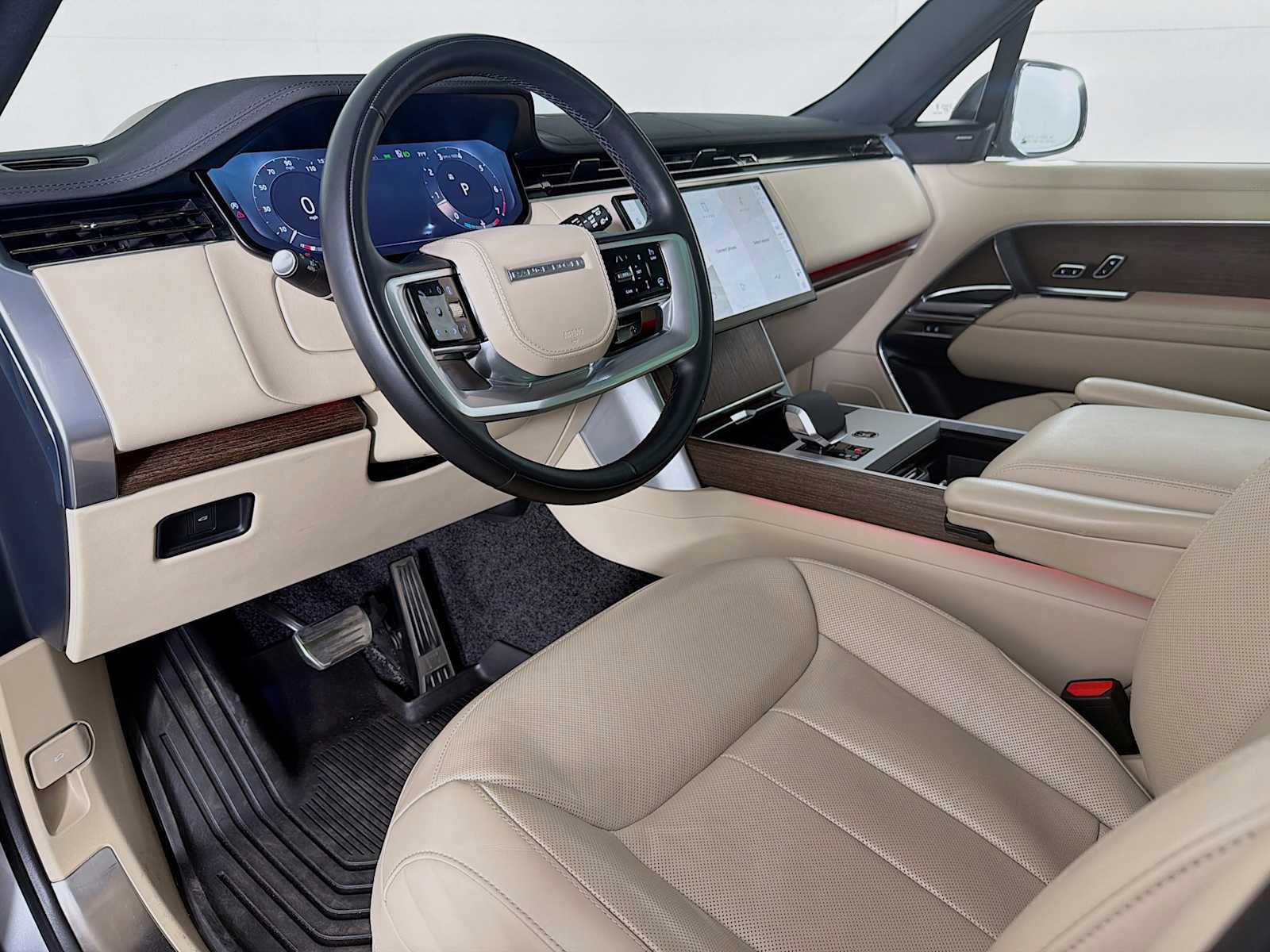 Used 2024 Land Rover Range Rover SE AWD/4WD image 9