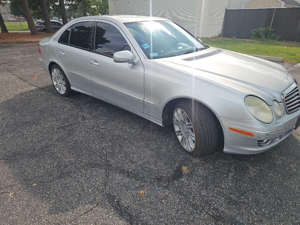 Used 2008 Mercedes-Benz E 550 Sedan image 24