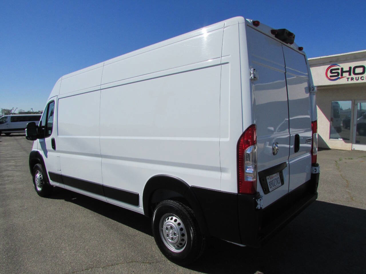 Used 2024 RAM ProMaster 2500 w/ Convenience Group FWD image 8