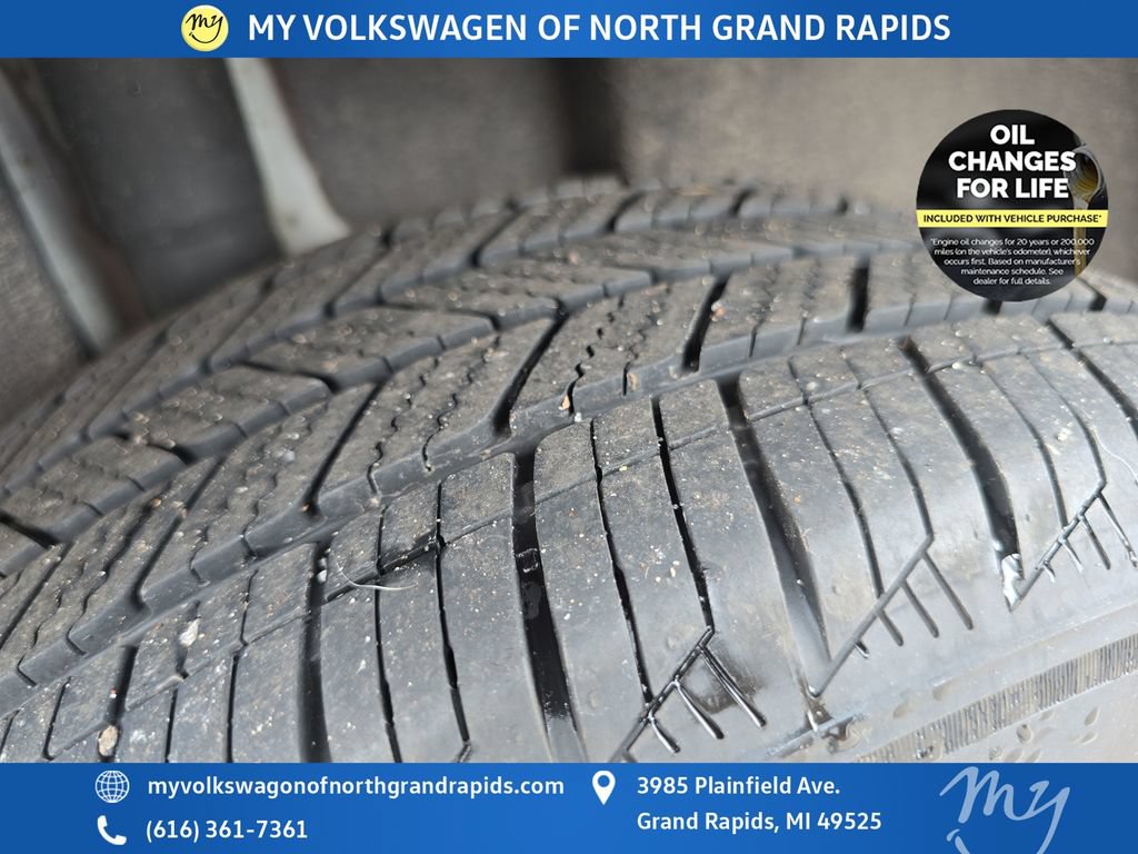 Used 2023 Volkswagen Taos SE FWD image 34