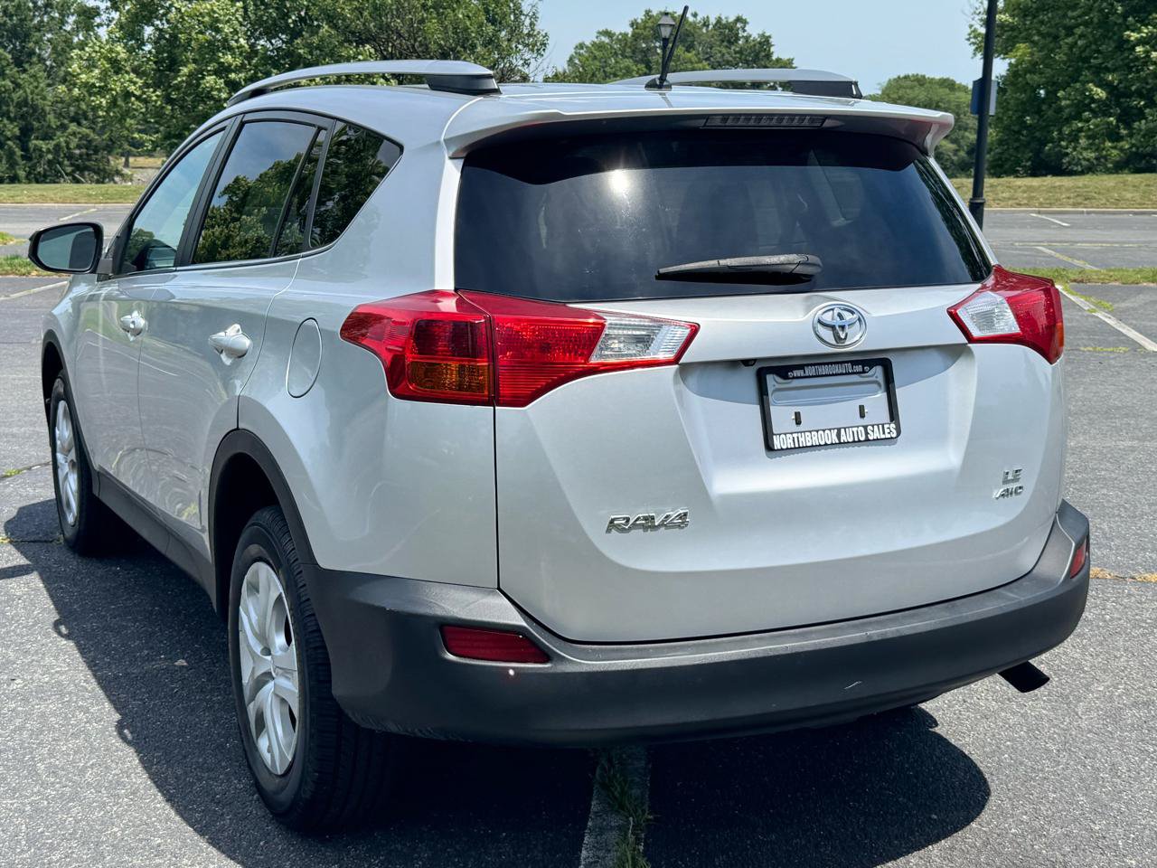 Used 2013 Toyota RAV4 LE AWD/4WD image 12