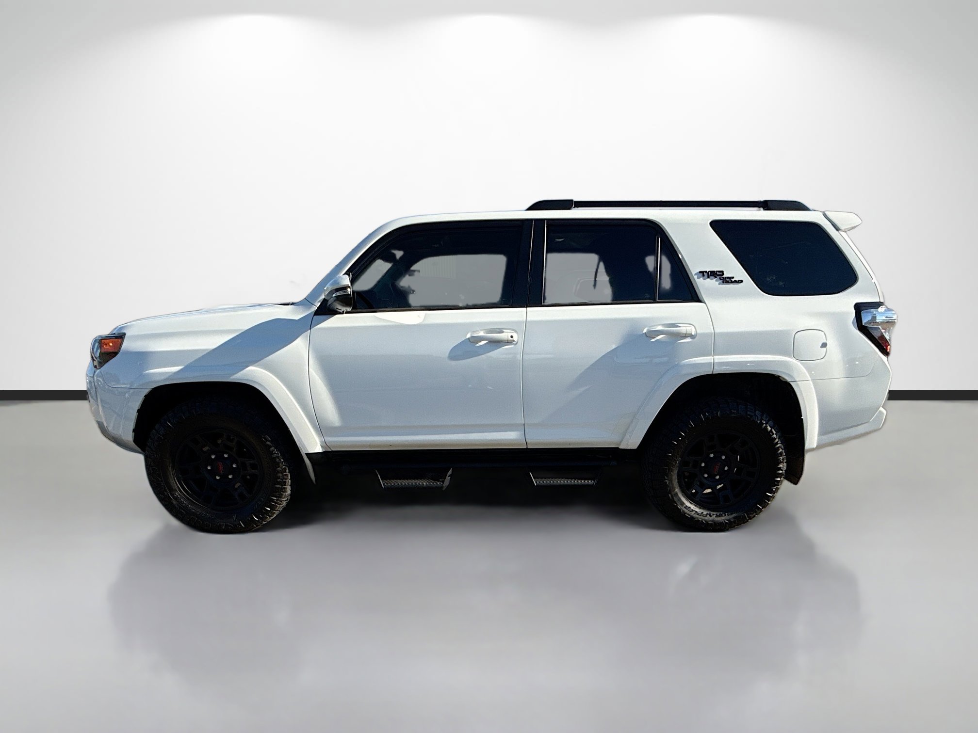 Used 2022 Toyota 4Runner TRD Off-Road Premium image 6