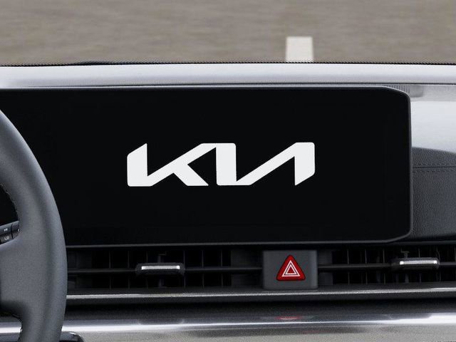New 2026 Kia Carnival LXS FWD image 20