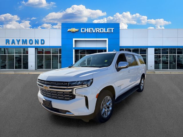 Used 2021 Chevrolet Suburban Premier w/ Premium Package AWD/4WD image 5
