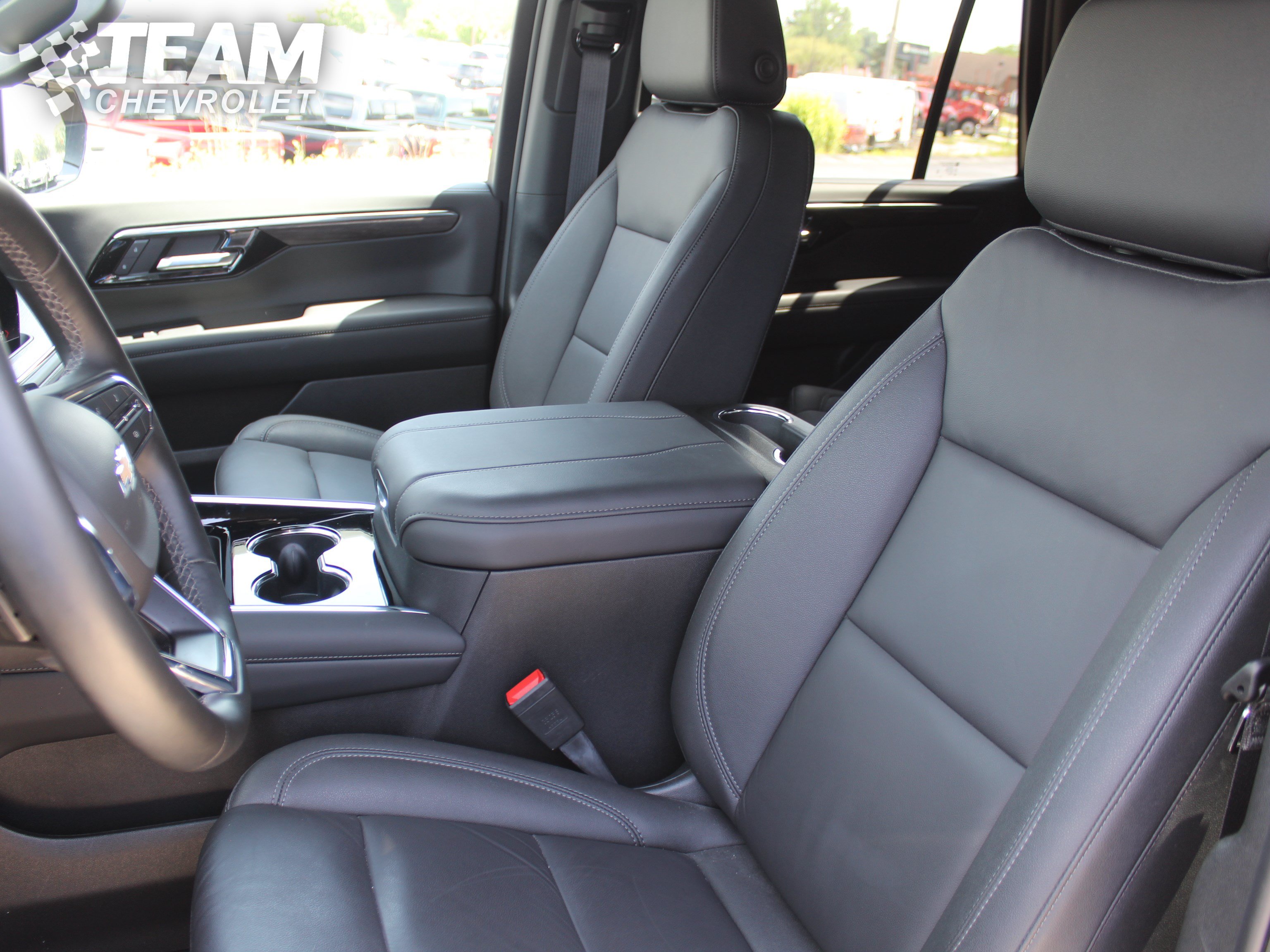 Used 2026 Chevrolet Tahoe LT w/ Comfort Package AWD/4WD image 11
