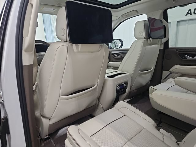 Used 2024 GMC Yukon Denali w/ Advanced Technology Package AWD/4WD image 36