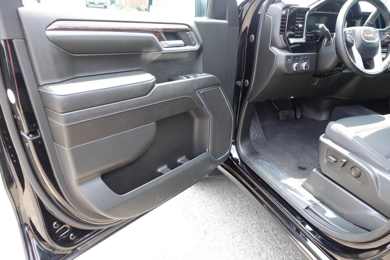 Used 2023 GMC Sierra 1500 Elevation image 15