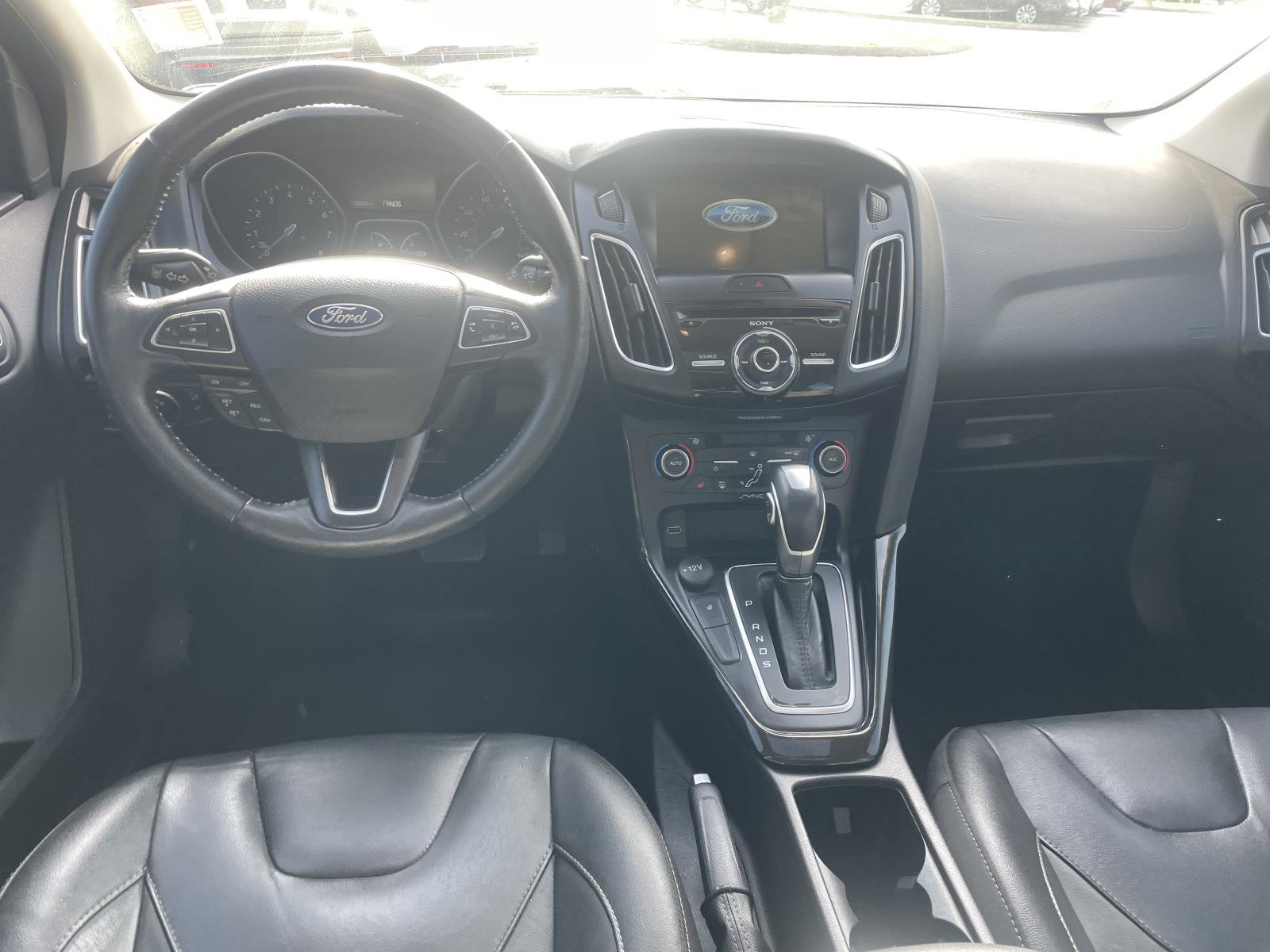Used 2018 Ford Focus Titanium w/ Titanium Technology Package image 7