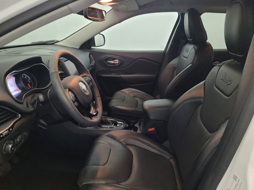 Used 2023 Jeep Cherokee Altitude Lux w/ Mopar Interior Package AWD/4WD image 17