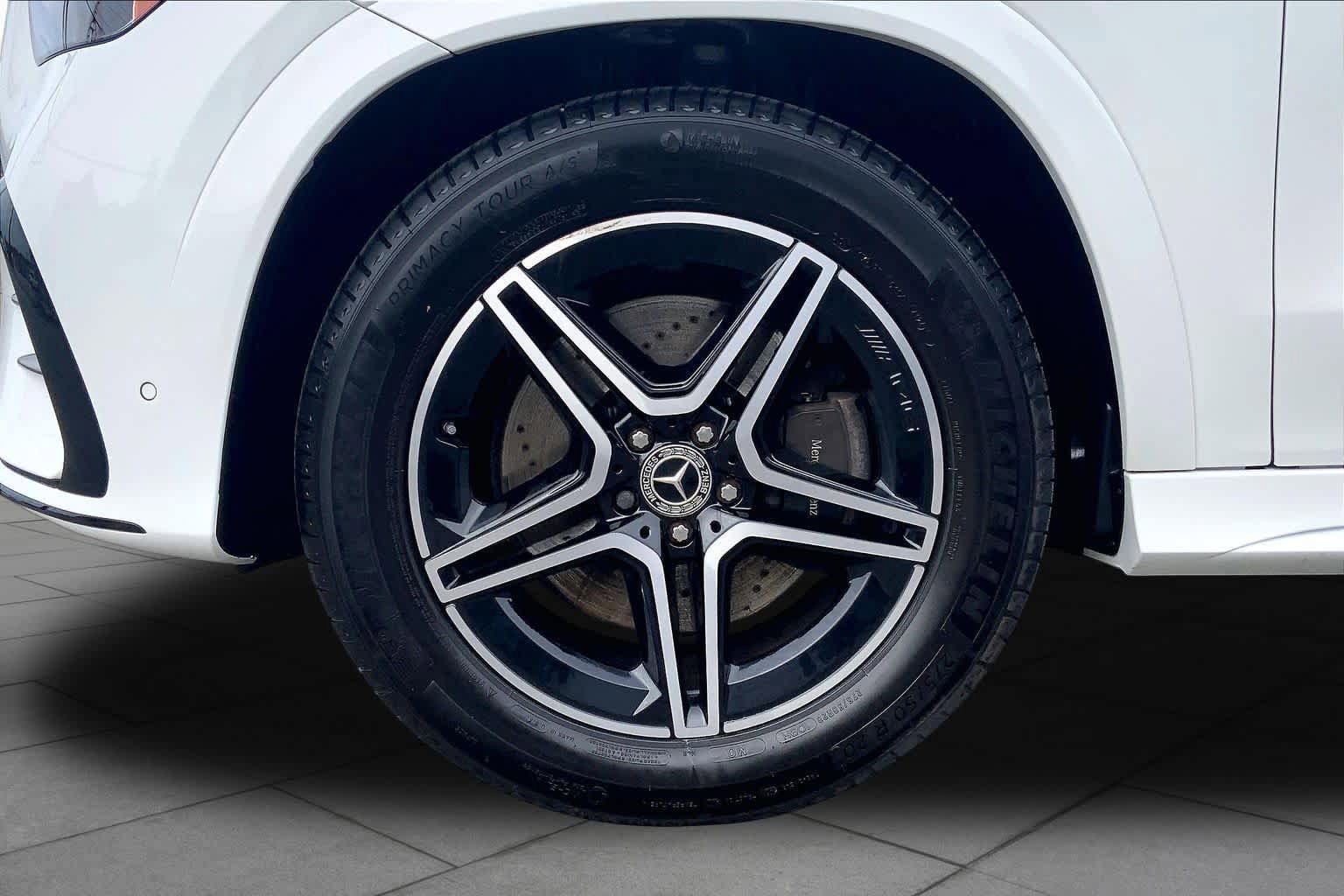 Certified 2025 Mercedes-Benz GLE 450 4MATIC image 11