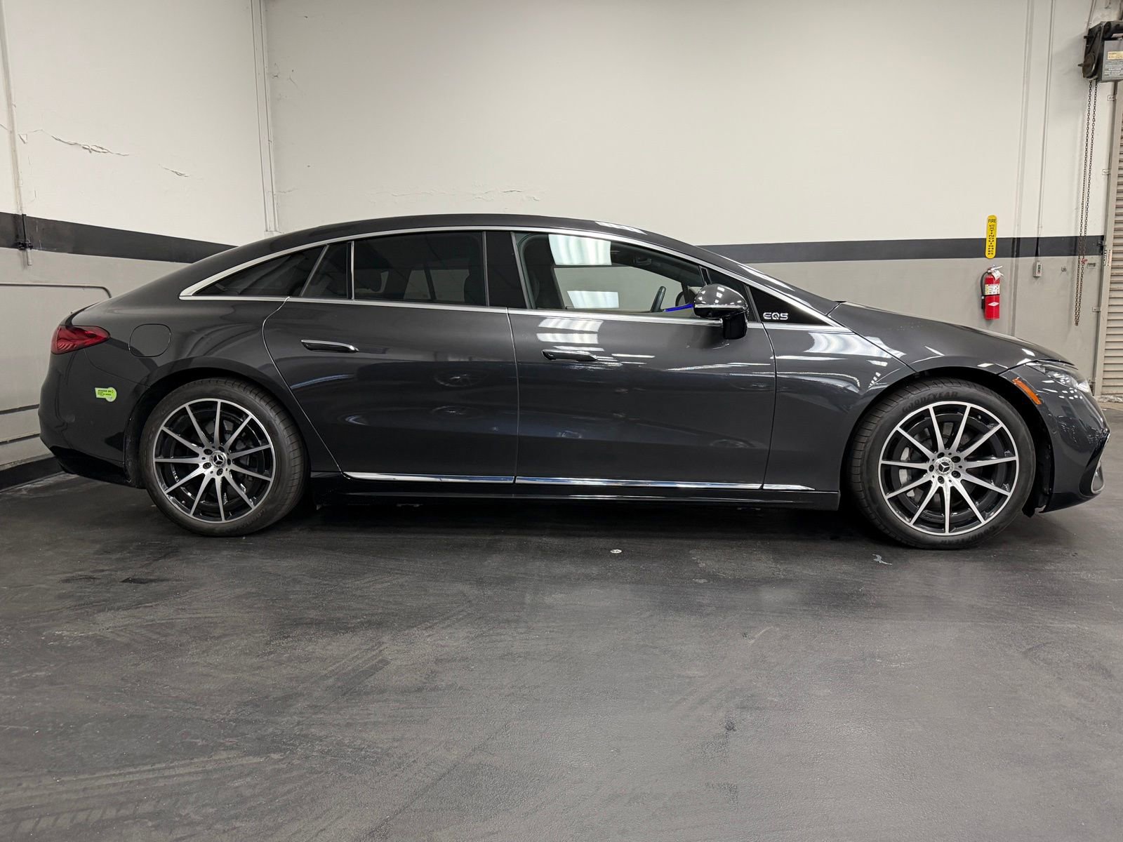 Certified 2023 Mercedes-Benz EQS 580 4MATIC Sedan image 5