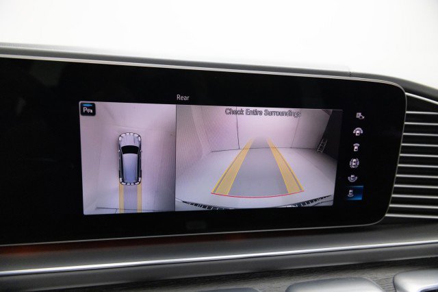 Used 2022 Mercedes-Benz Maybach GLS 600 4MATIC image 34