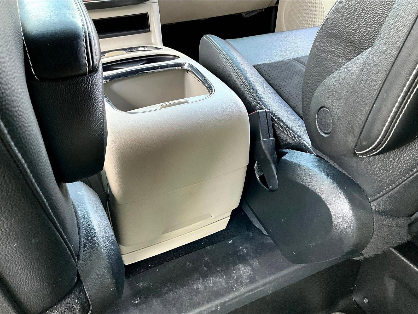 Used 2020 Dodge Grand Caravan SXT FWD image 10