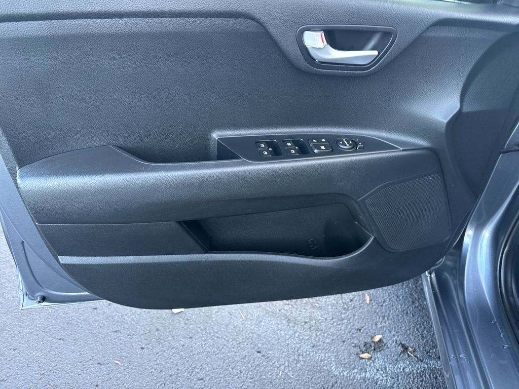 Used 2020 Kia Rio S image 12