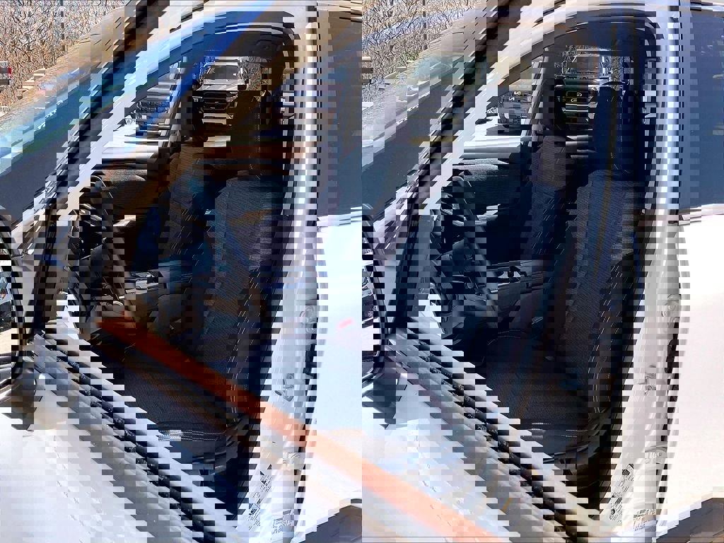 Used 2021 Nissan Rogue S AWD/4WD image 9