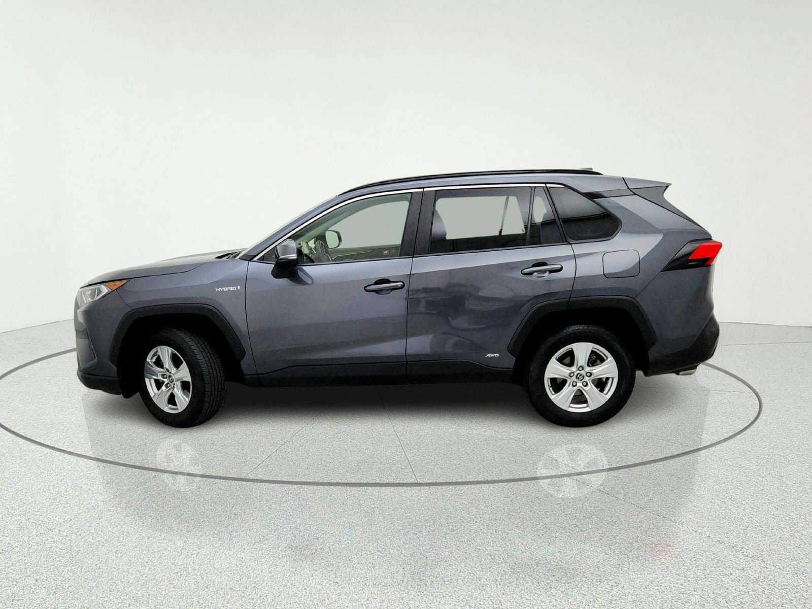 Used 2019 Toyota RAV4 XLE w/ Convenience Package AWD/4WD image 14