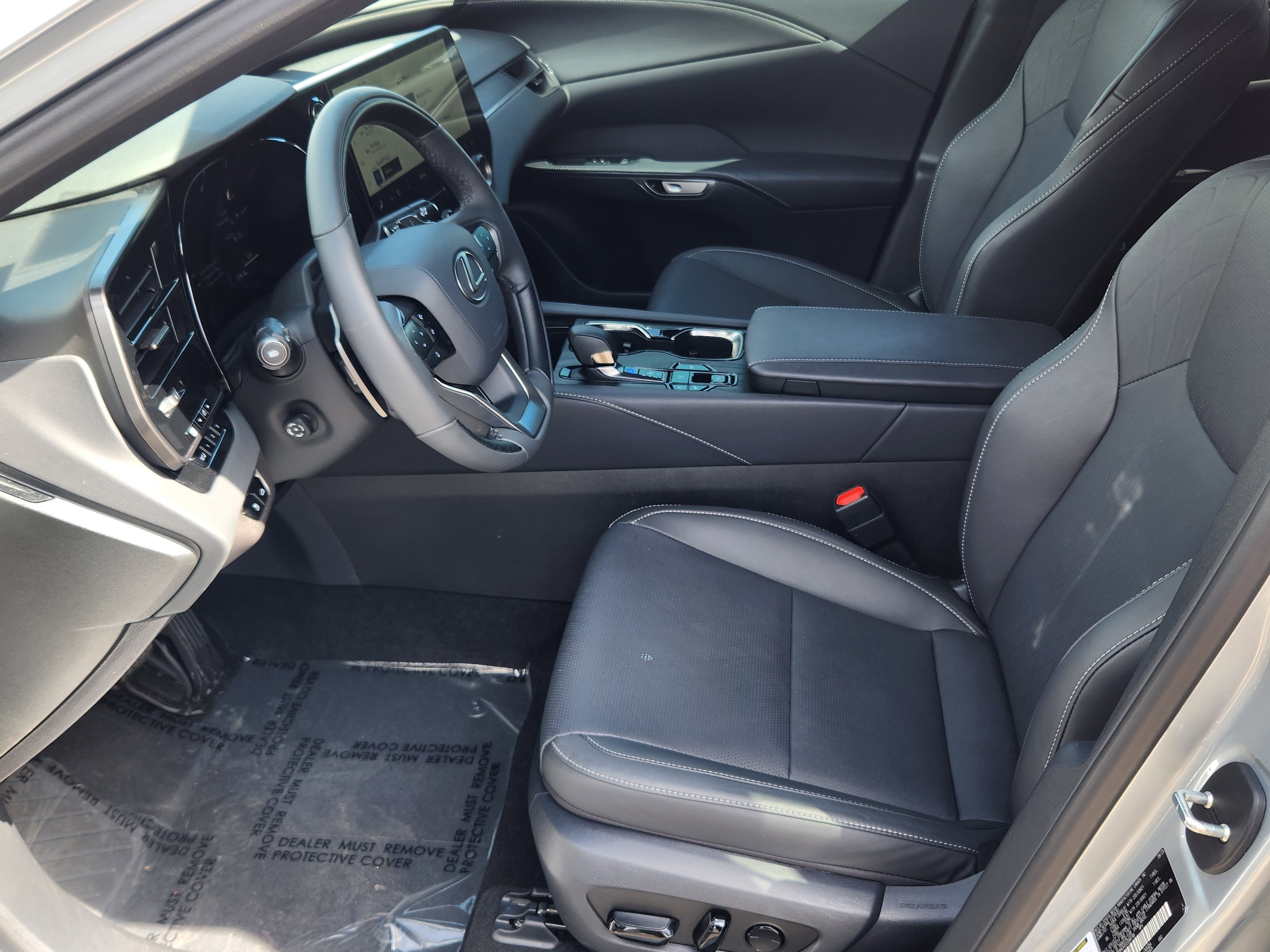 Used 2025 Lexus RX 350 w/ Convenience Package image 13