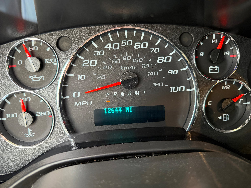 Used 2024 Chevrolet Express 2500 w/ Driver Convenience Package image 16