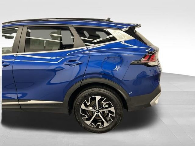 Used 2025 Kia Sportage EX w/ Premium Package image 16
