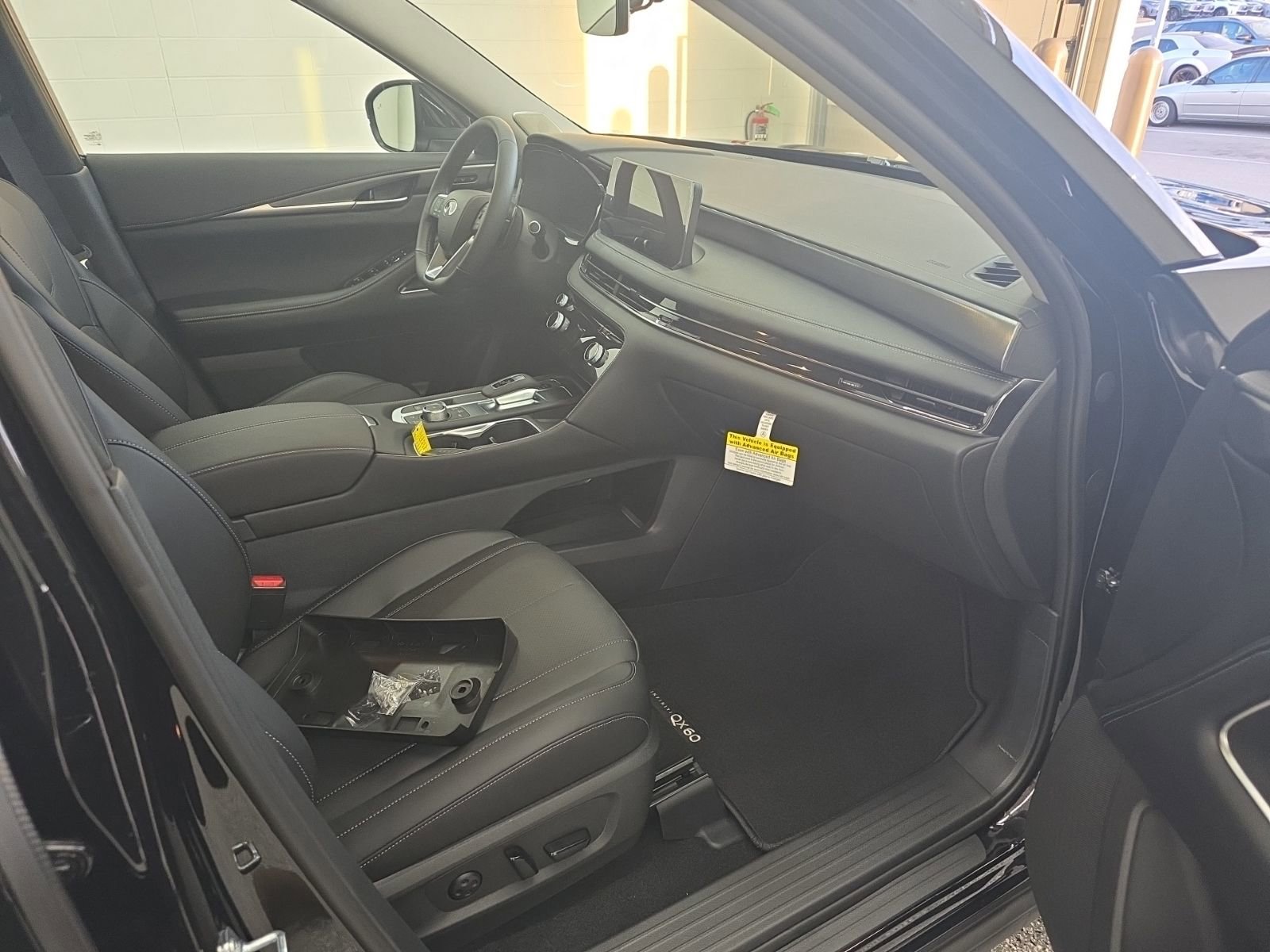 New 2026 INFINITI QX60 Luxe w/ Cargo Package FWD image 10