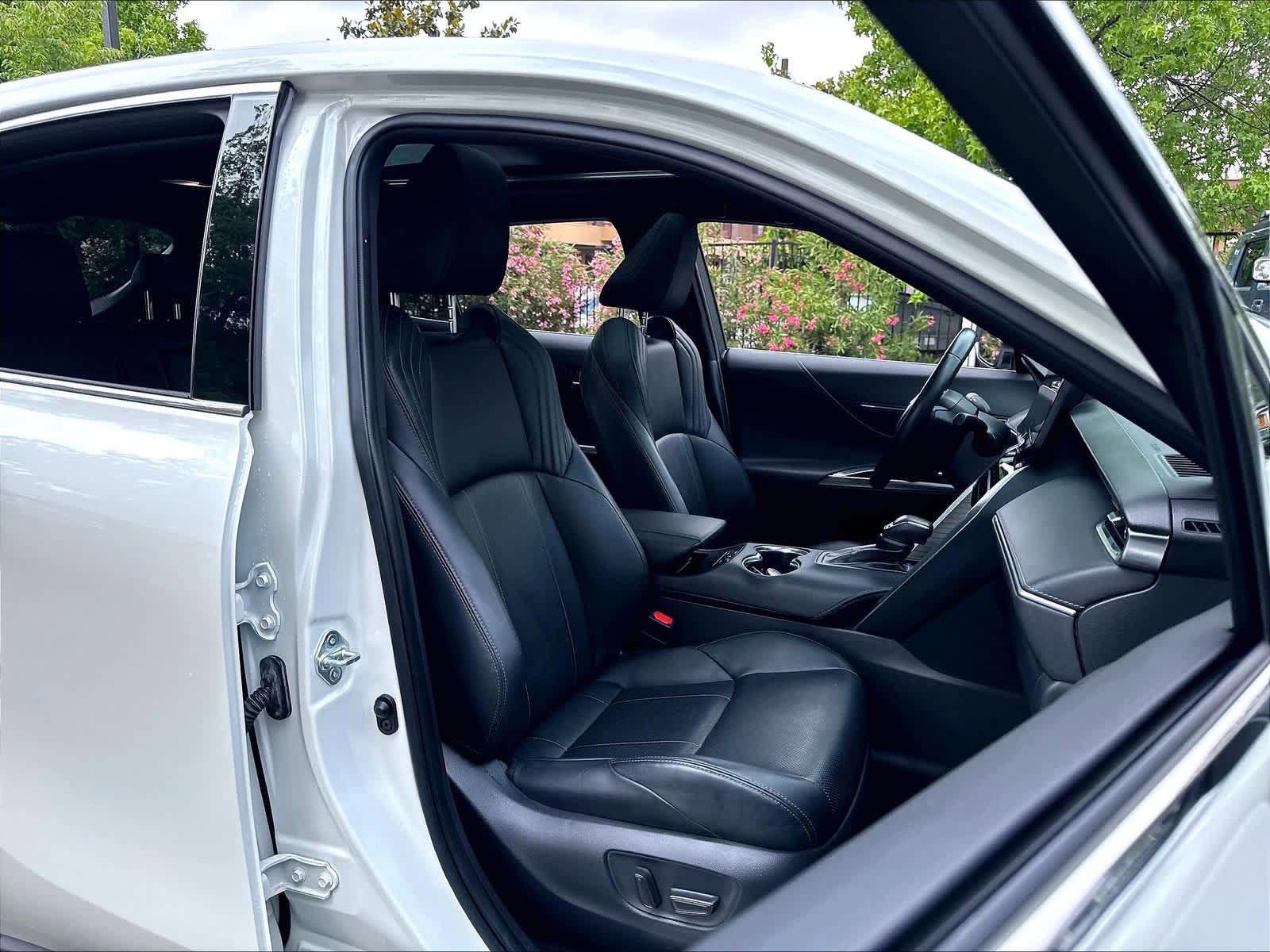 Used 2021 Toyota Venza Limited w/ Carpet Mat Package (TMS) AWD/4WD image 10