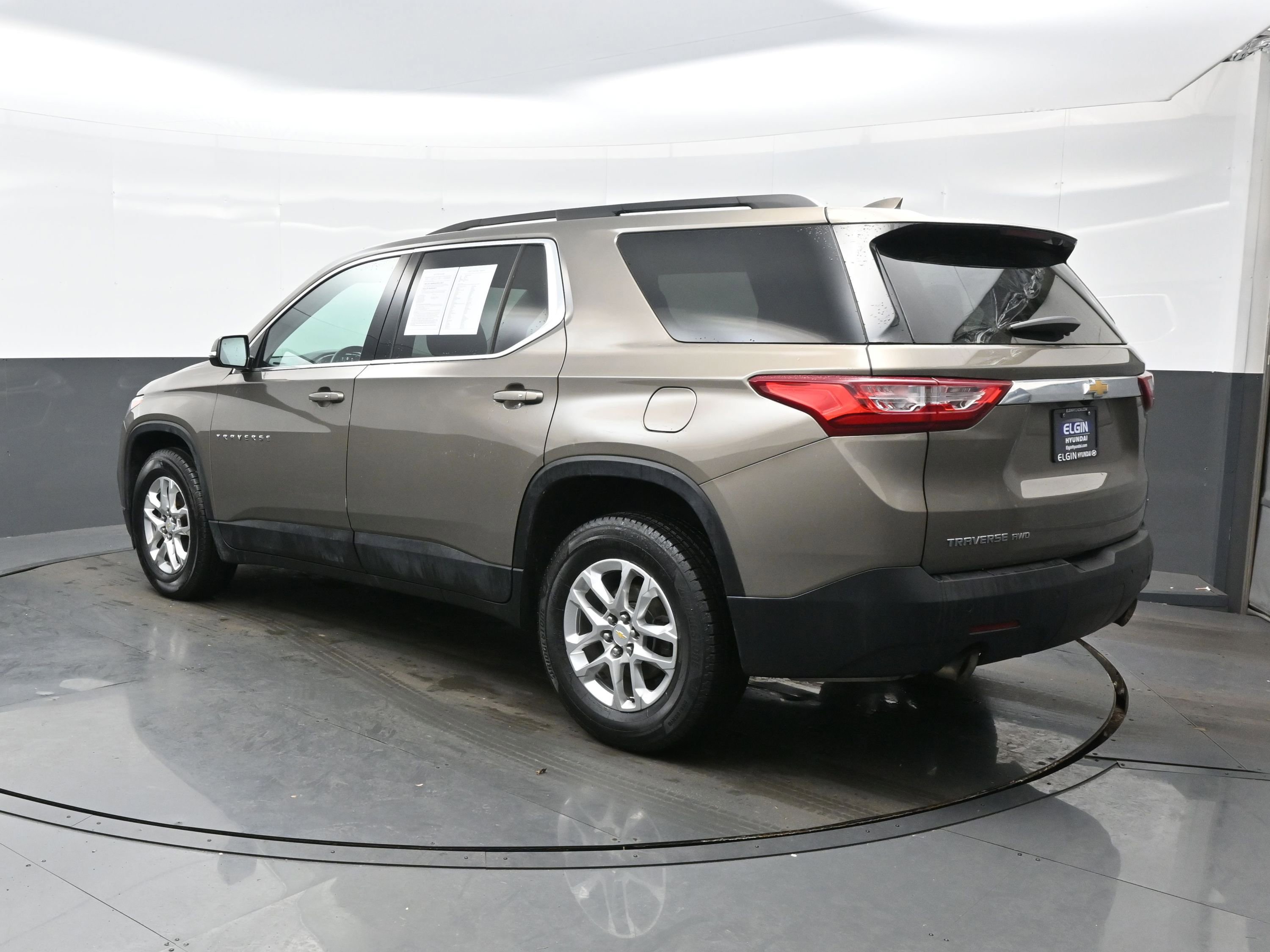 Used 2020 Chevrolet Traverse LT image 6