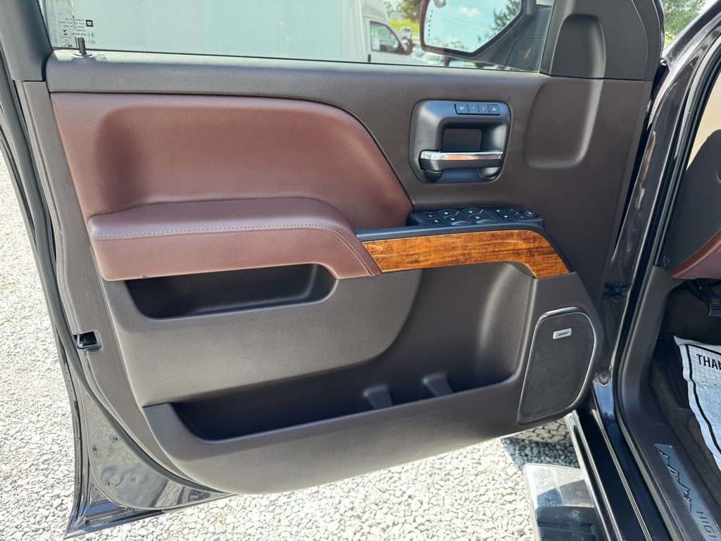 Used 2014 Chevrolet Silverado 1500 High Country w/ High Country Premium Package image 25