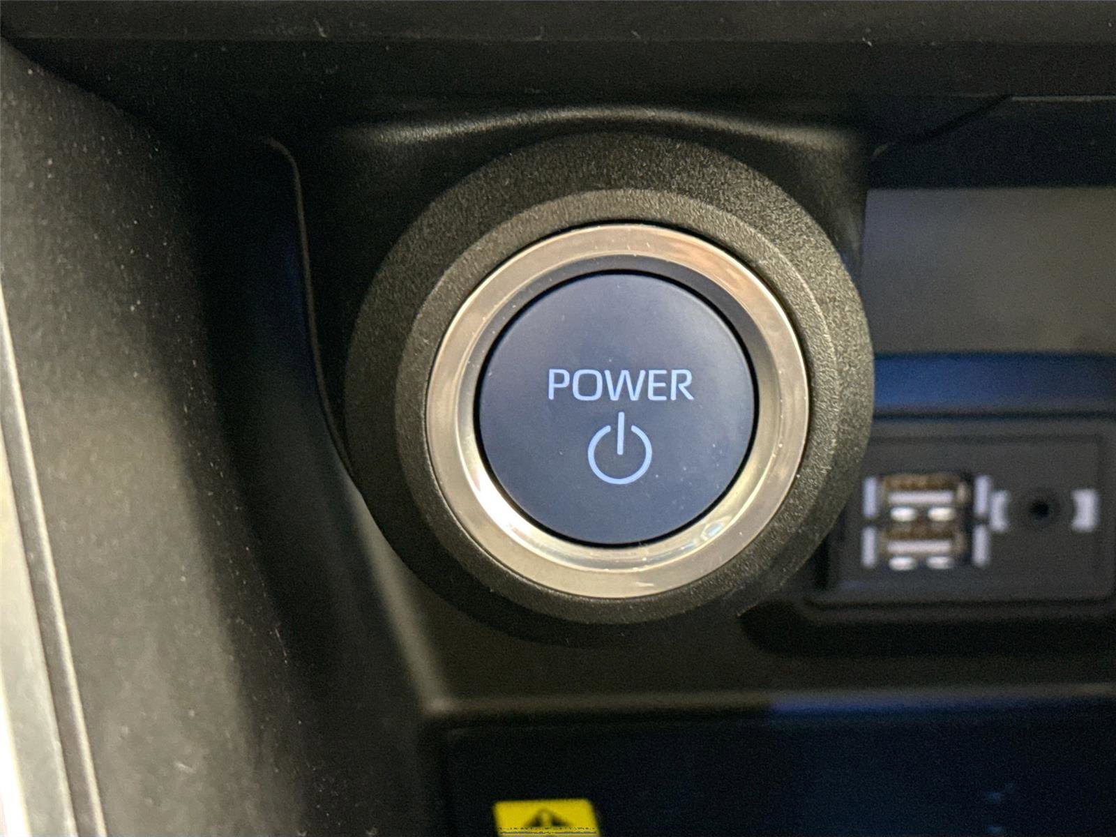 Certified 2022 Toyota Venza XLE image 23