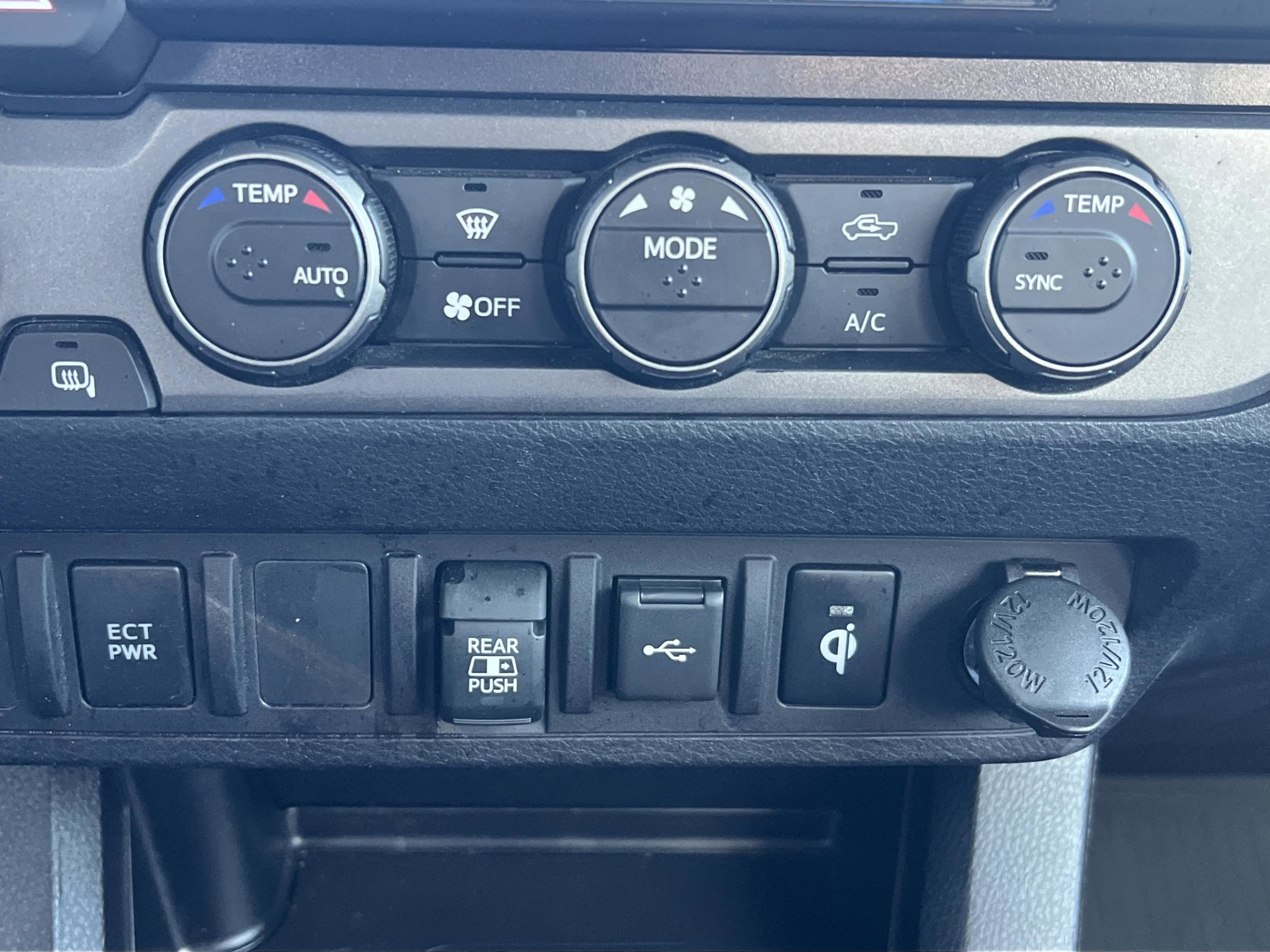 Used 2022 Toyota Tacoma SR image 13