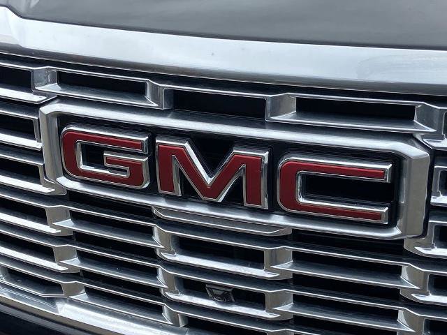 Used 2025 GMC Yukon XL Denali image 27